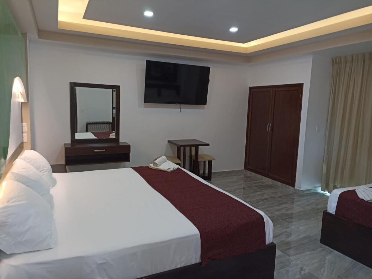 Framfor Inn Chetumal Esterno foto