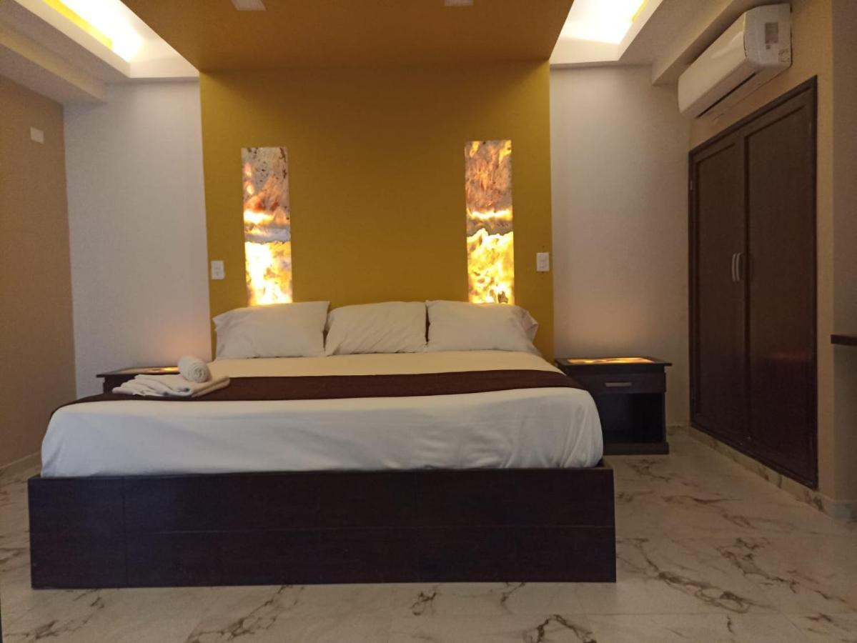 Framfor Inn Chetumal Esterno foto