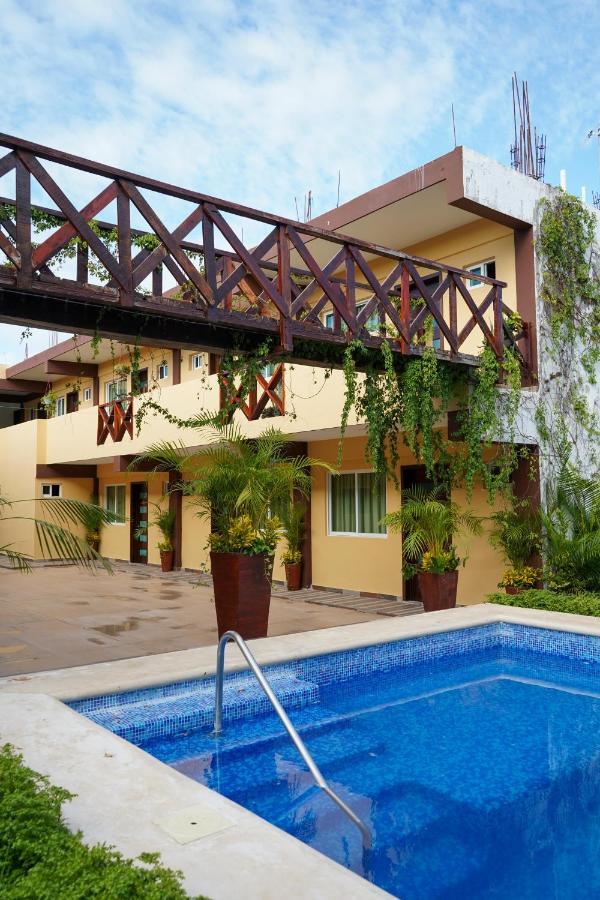 Framfor Inn Chetumal Esterno foto